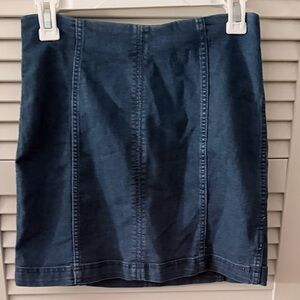 Free People Womens Blue Denim Mini Skirt Size 6 Back Zipper Medium Wash Stretch